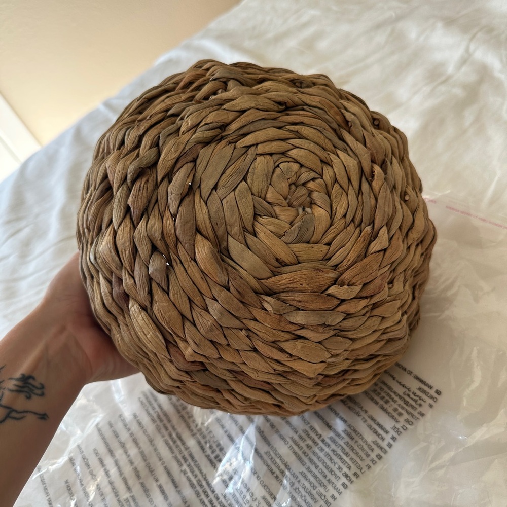 NWT H&M Home Woven hanging plant Basket - Picture 3 of 4